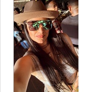 Meet your Posher, Harmeet